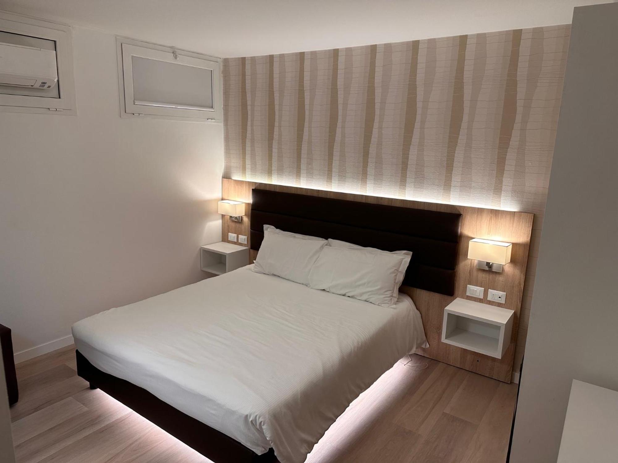 Hotel Derby S ليدو دي يسولو المظهر الخارجي الصورة
