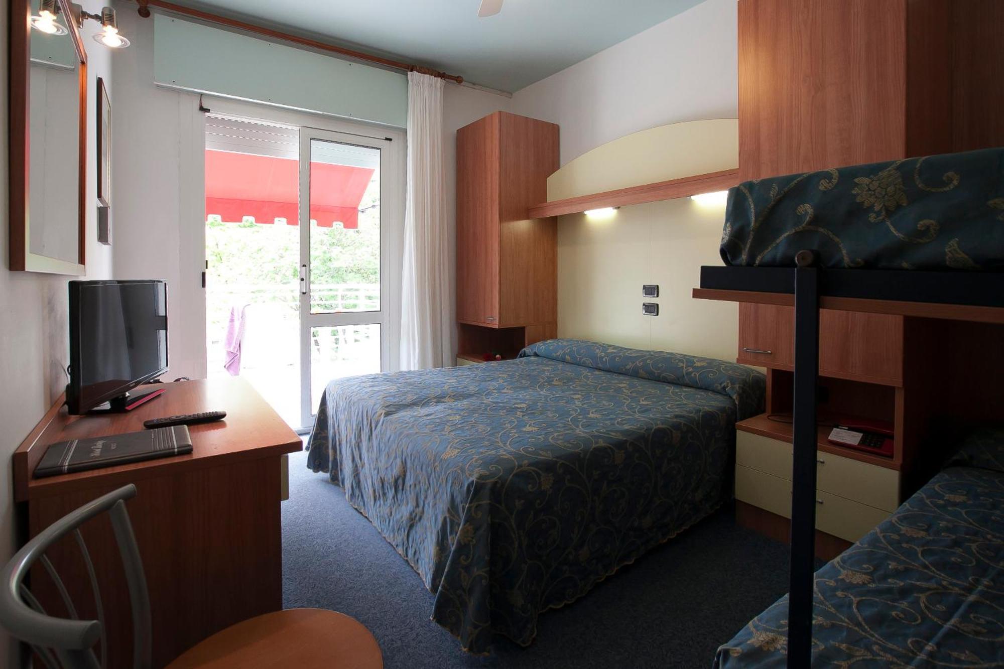 Hotel Derby S ليدو دي يسولو المظهر الخارجي الصورة