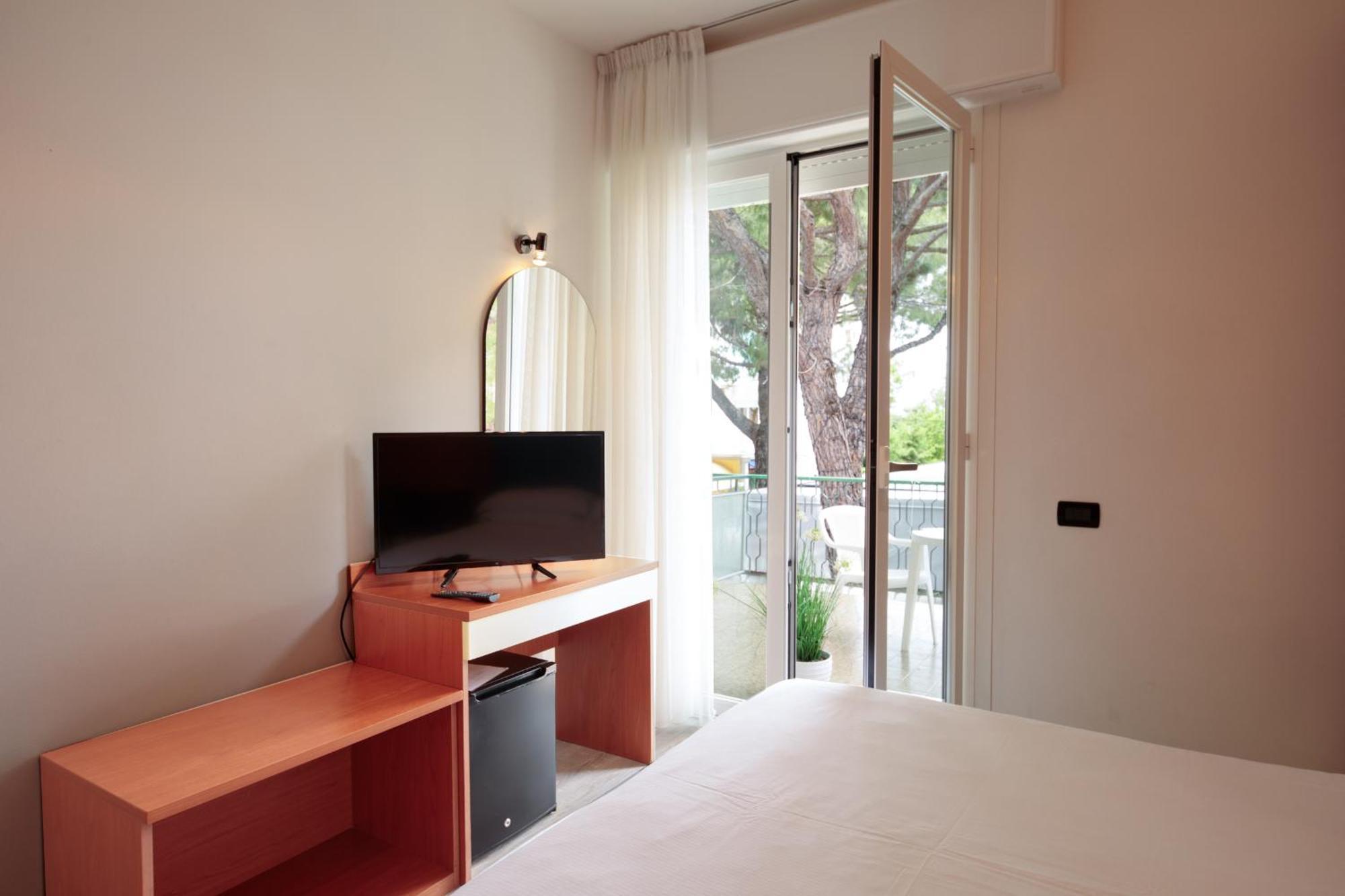 Hotel Derby S ليدو دي يسولو المظهر الخارجي الصورة