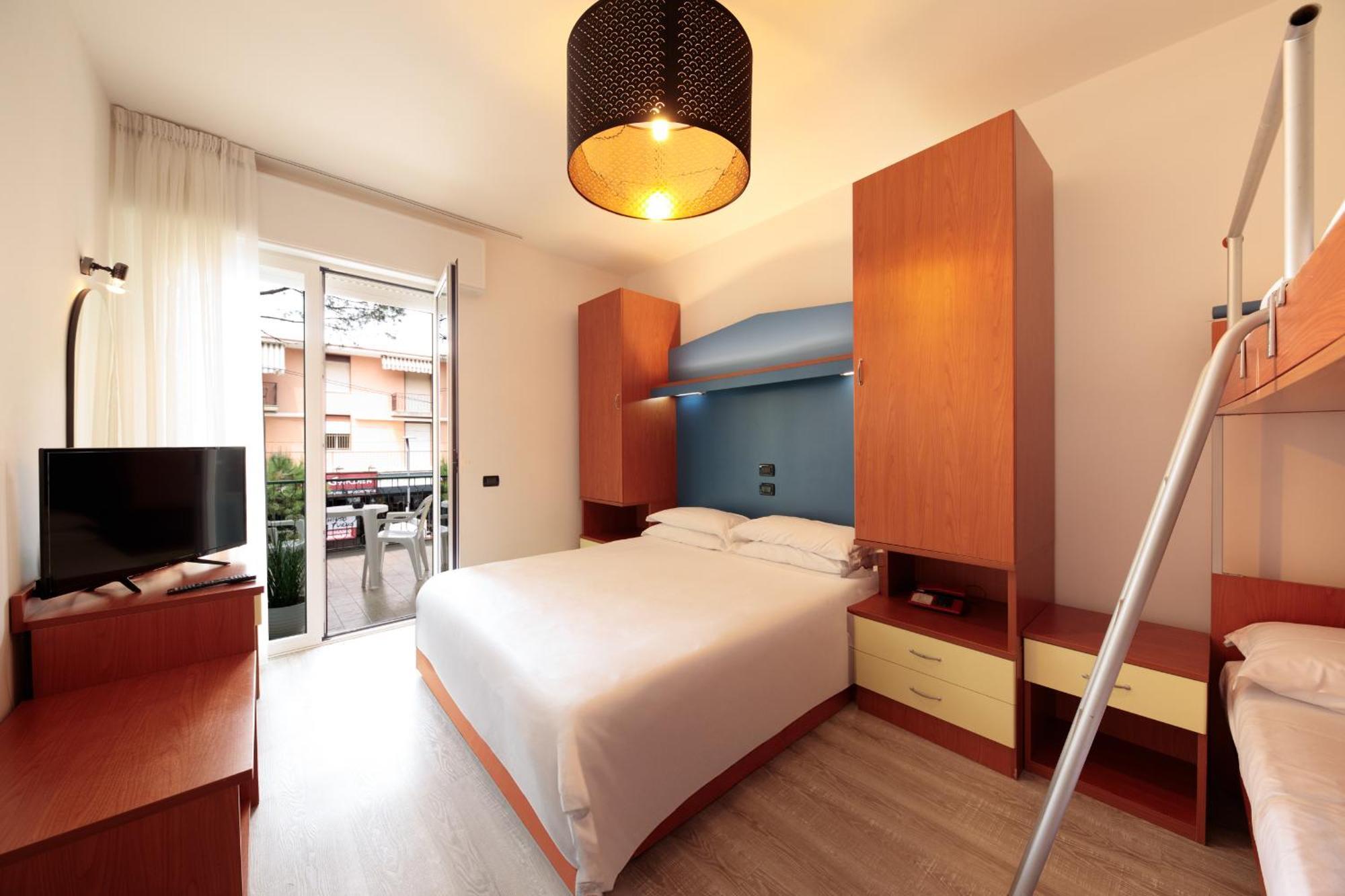 Hotel Derby S ليدو دي يسولو المظهر الخارجي الصورة