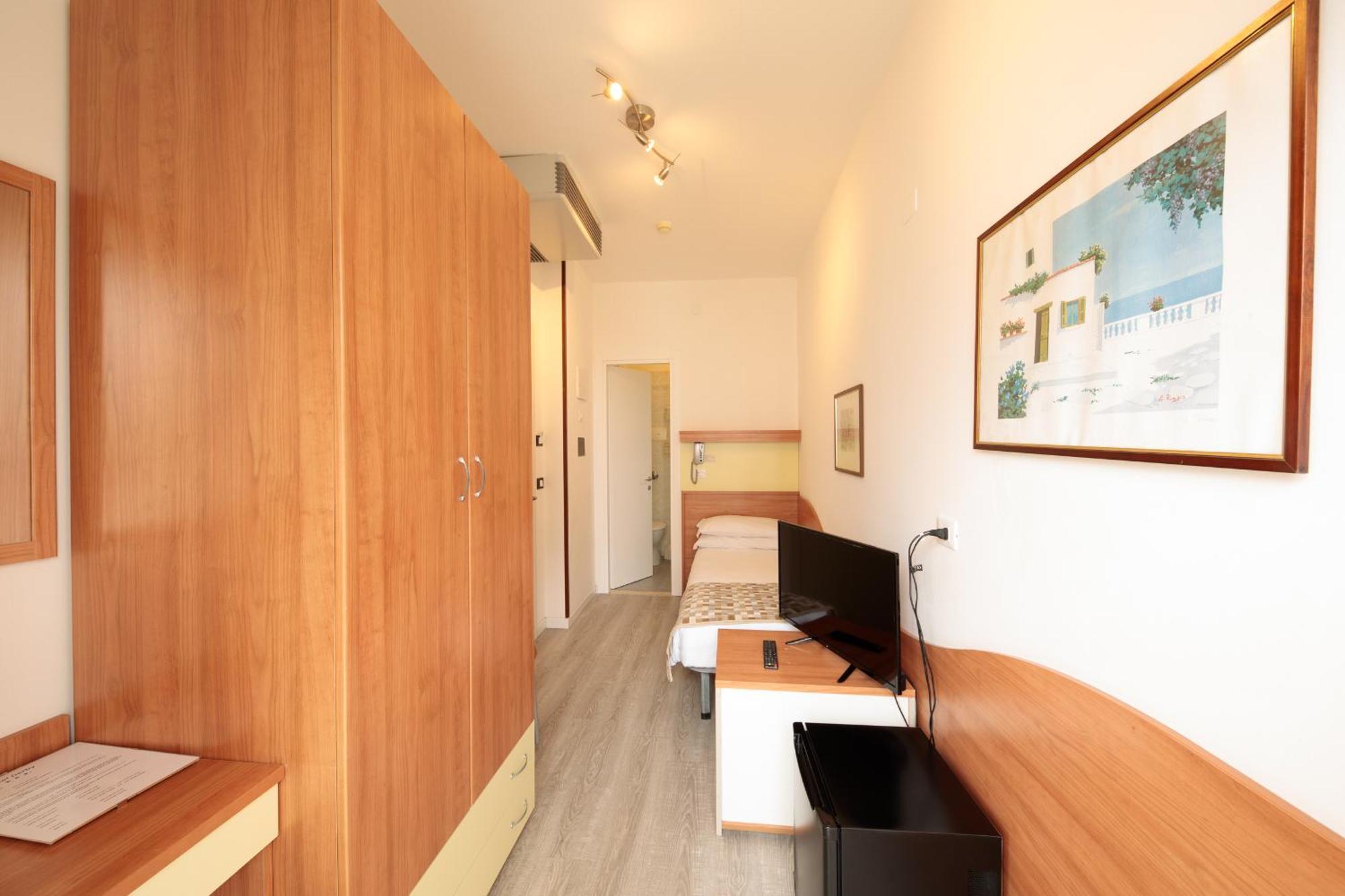 Hotel Derby S ليدو دي يسولو المظهر الخارجي الصورة