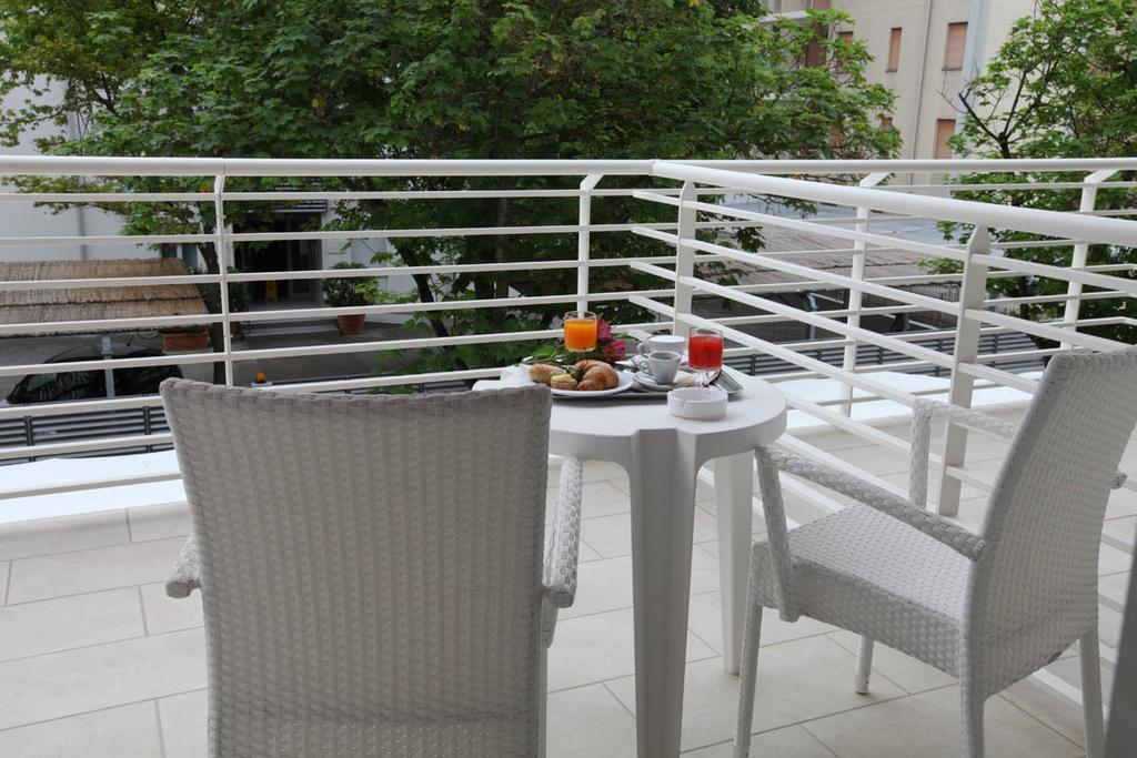 Hotel Derby S ليدو دي يسولو المظهر الخارجي الصورة