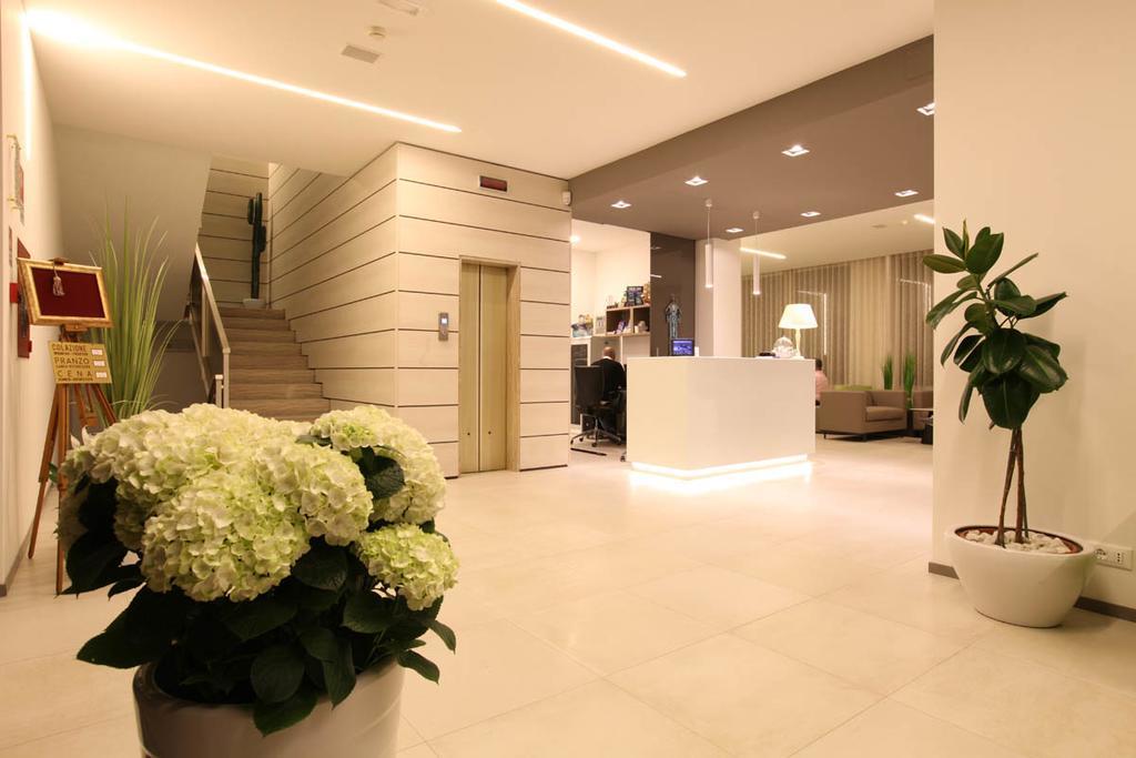 Hotel Derby S ليدو دي يسولو المظهر الخارجي الصورة